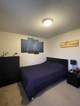 2740 Rosalyn Ct, Unit 301 in Minneapolis, MN - Building Photo - Building Photo
