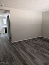 1709 Cordoba Ln in Las Vegas, NV - Foto de edificio - Building Photo
