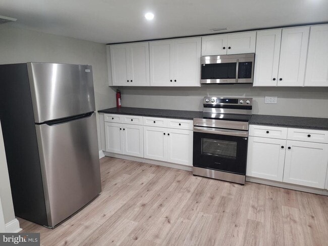 property at 2 Steidler Ln