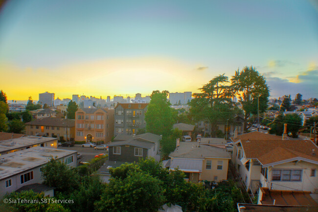 629 E 19th St in Oakland, CA - Foto de edificio - Building Photo