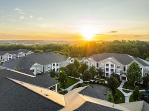Oasis at Montclair in Dumfries, VA - Foto de edificio - Building Photo