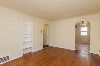 15312 Benhoff Dr in Maple Heights, OH - Building Photo - Building Photo