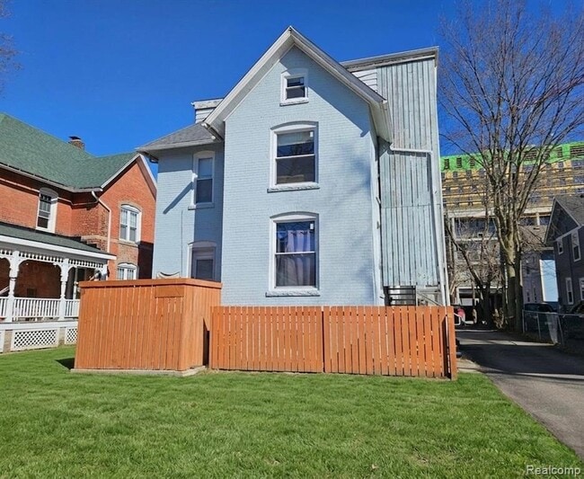 property at 921 Mary St