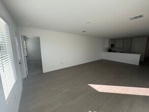 14138 Lampard St in Pilot Point, TX - Foto de edificio - Building Photo