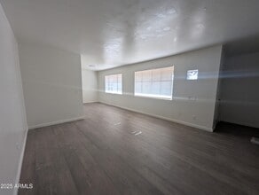1128 N Coolidge Ave in Casa Grande, AZ - Building Photo - Building Photo