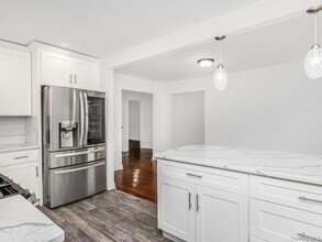 2096 Central Park Ave in Yonkers, NY - Building Photo - Building Photo