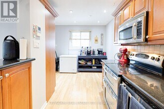 48 Mandarin Crescent in Brampton, ON - Building Photo - Building Photo
