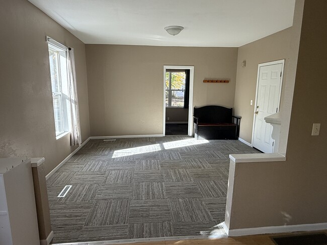 3006 Emerson Avenue N #1, Unit 1 in Minneapolis, MN - Building Photo - Building Photo