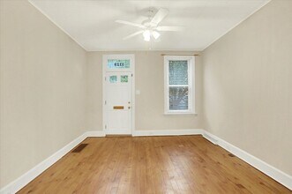 1329 Green St in Harrisburg, PA - Building Photo - Building Photo