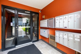Gauvette Park Apartments in Columbia Heights, MN - Foto de edificio - Interior Photo