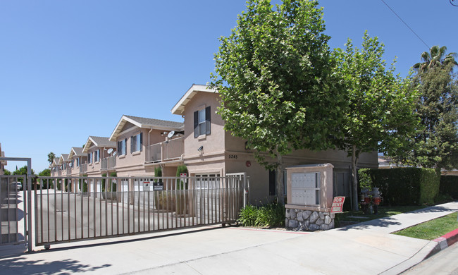 5243-5245 Barranca Ave in Glendora, CA - Building Photo - Building Photo