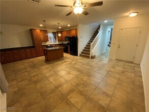 10641 Jamestown Square Ave in Las Vegas, NV - Building Photo - Building Photo