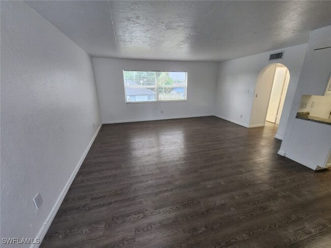 property at 1919 Lillie St