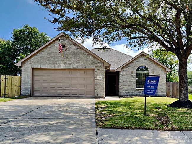 106 Highland St in Texas City, TX - Building Photo - Building Photo
