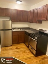 546 W Wellington Ave, Unit 540-212 in Chicago, IL - Foto de edificio - Building Photo