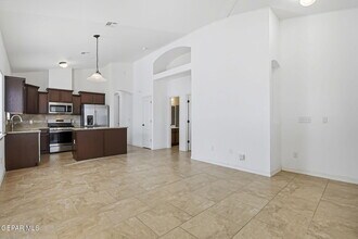 14373 Tobe Davis Dr in Horizon City, TX - Building Photo - Building Photo