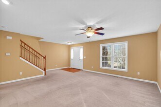 1535 Belclare Rd in Normal, IL - Building Photo - Building Photo