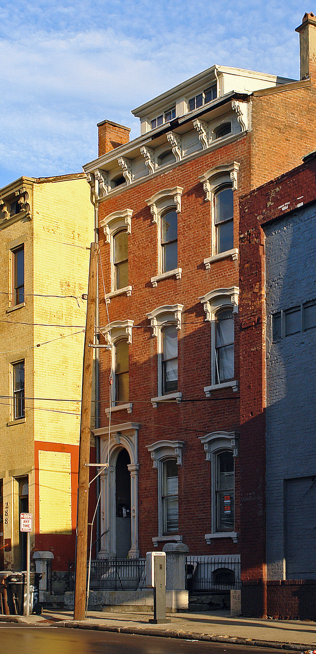 286 W McMicken Ave in Cincinnati, OH - Building Photo - Building Photo