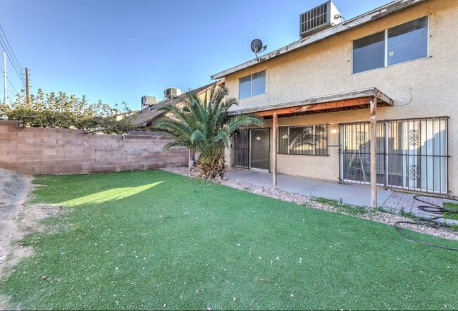 4420 Shalimar Ave in Las Vegas, NV - Building Photo - Building Photo