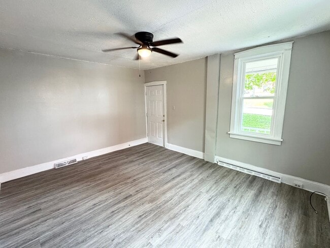 1013 Willow Street Pike in Lancaster, PA - Building Photo - Building Photo