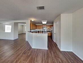 10019 Bermuda Palm in San Antonio, TX - Foto de edificio - Building Photo