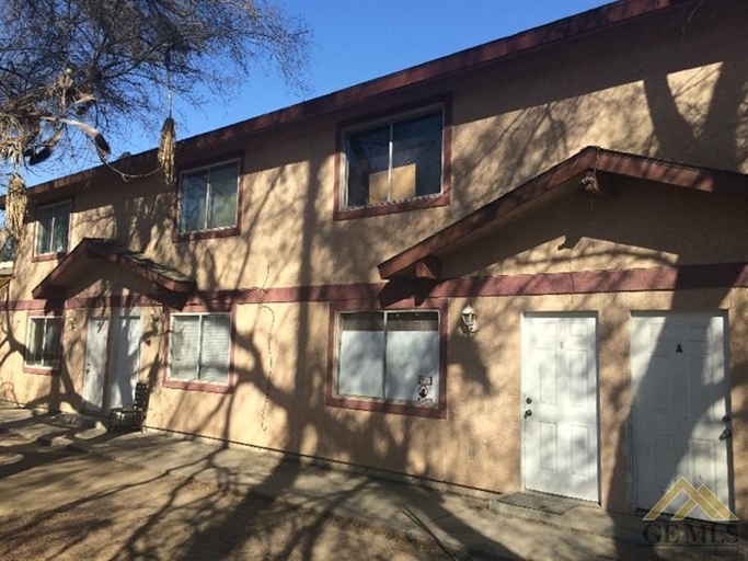 900 Pacheco Rd in Bakersfield, CA - Building Photo