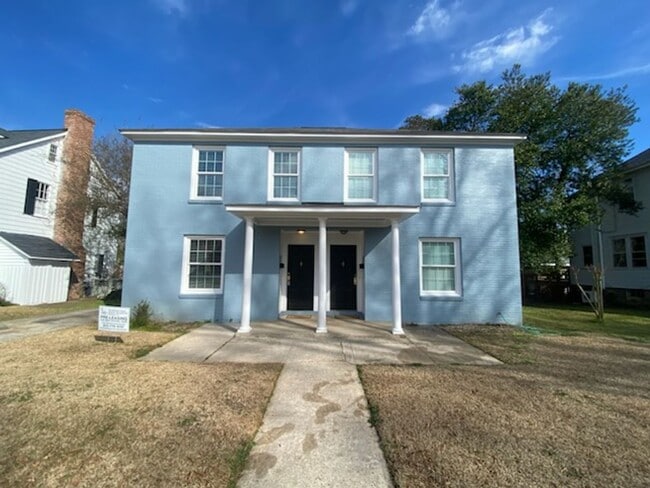property at 210 1/2 Saluda Ave