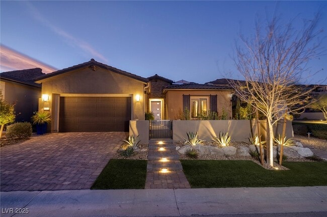 33 Desert Juniper Ln in Henderson, NV - Building Photo - Building Photo