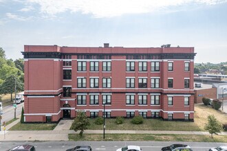 Parkview Apartments in Buffalo, NY - Building Photo - Building Photo