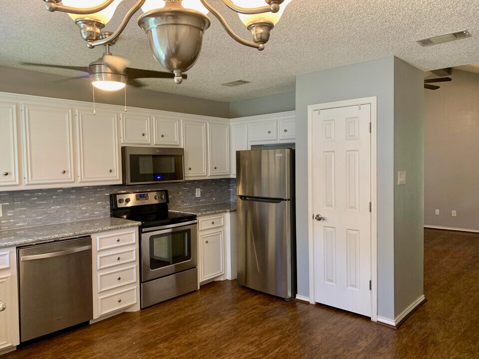 8904 Elgin Ave in Lubbock, TX - Building Photo