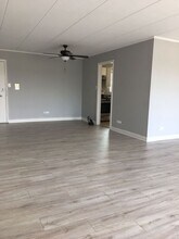 10302 S Komensky Ave in Oak Lawn, IL - Building Photo - Building Photo