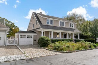 8 Park Ln in Norwalk, CT - Building Photo - Building Photo