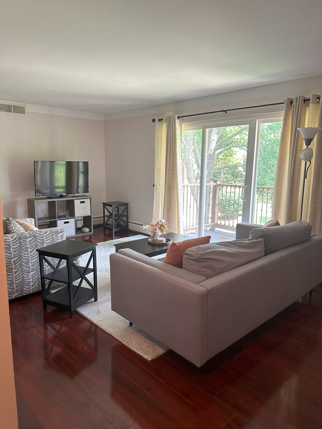 property at 1217 Island Dr