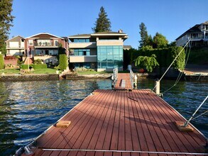 15422 Rose Rd SW, Unit A in Lakewood, WA - Foto de edificio - Building Photo