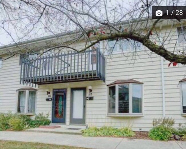 property at 115 Lakewood Gardens Ln