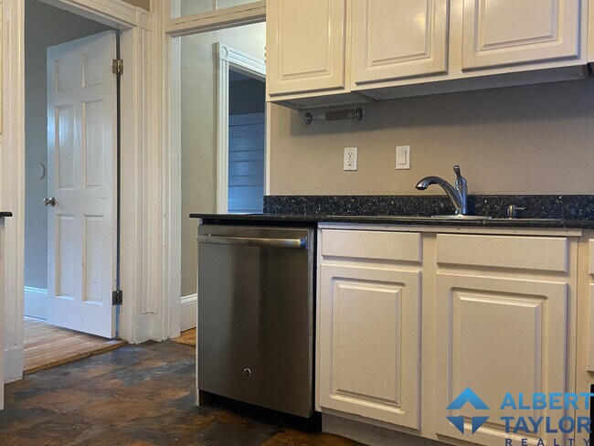 1 Parker Hill Ter, Unit 1