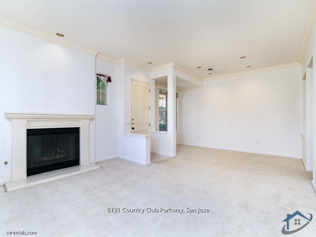 6131 Country Club Pkwy in San Jose, CA - Building Photo - Building Photo