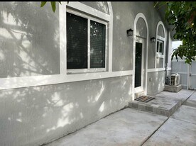 14232 SW 168th St, Unit Efficiency in Miami, FL - Building Photo