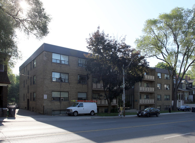 201 Keele St in Toronto, ON - Building Photo - Primary Photo