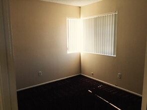 1943 Padilla Dr in Colton, CA - Building Photo - Building Photo