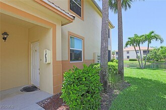 15460 Bellamar Cir in Ft. Myers, FL - Building Photo - Building Photo