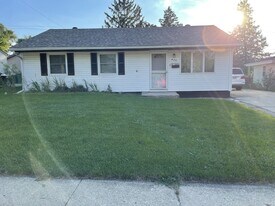 428 Kingston Dr, Unit #3 in Romeoville, IL - Building Photo