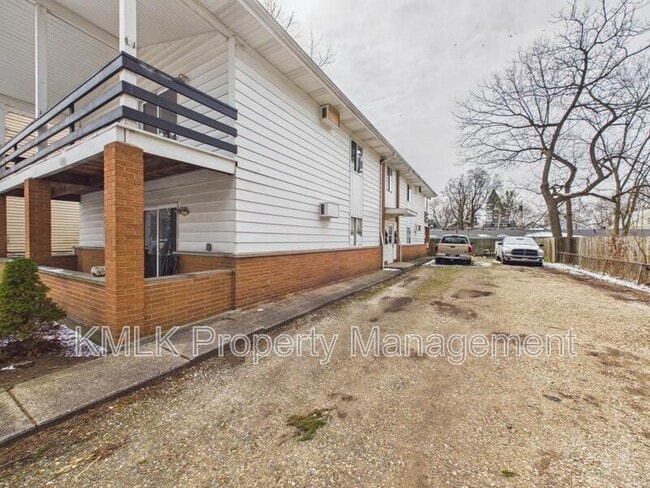 22 W York St in Akron, OH - Building Photo - Building Photo