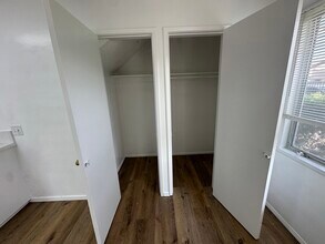 2027 Ridgeley Dr in Los Angeles, CA - Building Photo - Building Photo