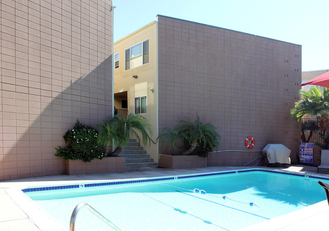 Mission Crest in San Diego, CA - Building Photo - Building Photo