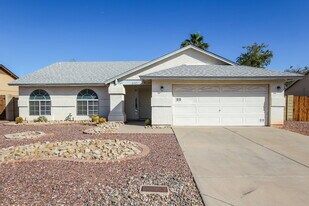 6157 N 87th Ln in Glendale, AZ - Building Photo
