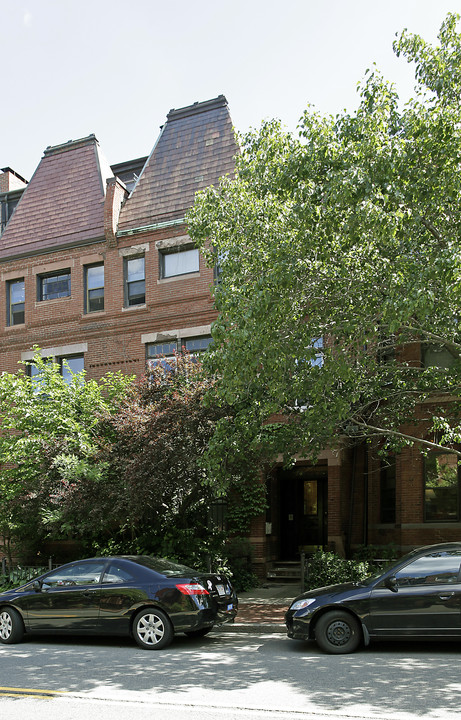 241 W Newton St in Boston, MA - Foto de edificio