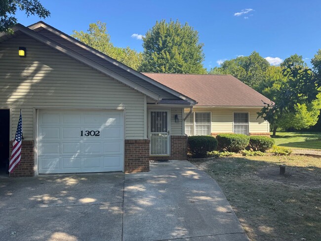 property at 1302 Frank Dr