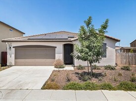 2911 Buckley Ct in Manteca, CA - Building Photo