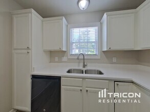 3903 Planters Watch Dr in Charlotte, NC - Building Photo - Building Photo